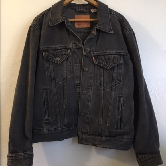 Levis Jacket Boyfriend Trucker Jacket - Picture 2 of 4